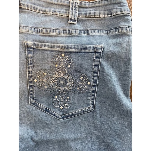 Lee Women Size 22 Denim Jeans Rhinestone Accents (see measurements!)‎ - Picture 5 of 5